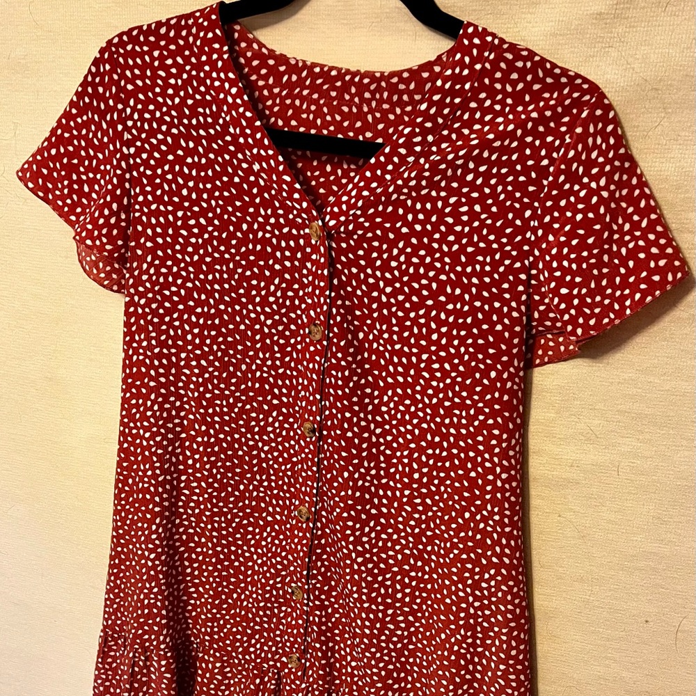 Short pattern dress, brick red/salmon color
